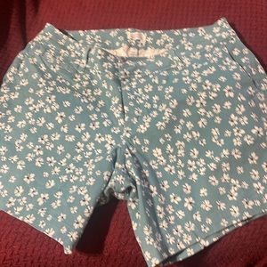 Market and Spruce cute flower shorts